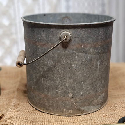 Fall City Vintage Minnow Bucket