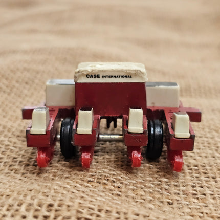 ERTL Case International 4 Row Cyclo Air Planter 1/64 Scale