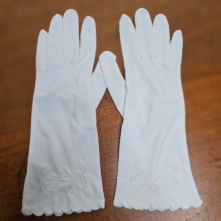 Vintage White Mid-Length Women's Gloves Set