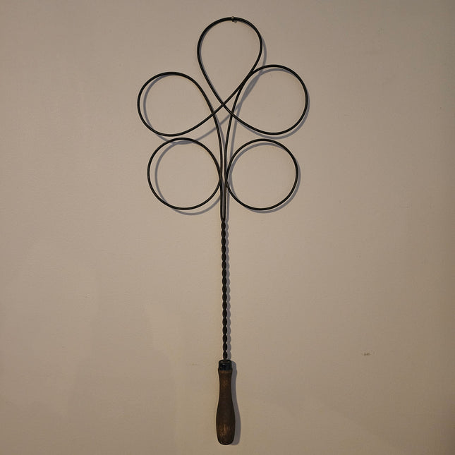 Vintage 5 Circles Rug Beater