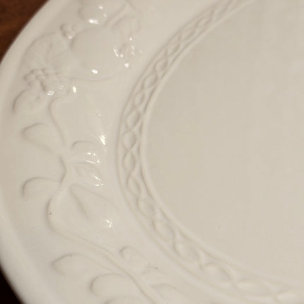 Gibson Home Fruitful White Oval Ceramic Serving Tray