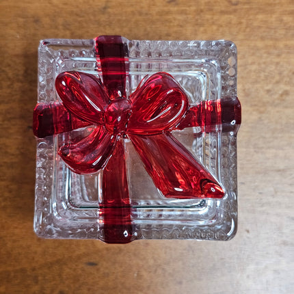 2.75" Square Glass Lidded Present Box