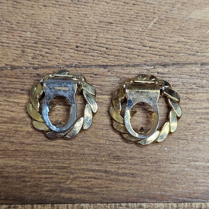 Set of 2 Vintage Mid Century Gold Tone Metal Wreath Dress Clips