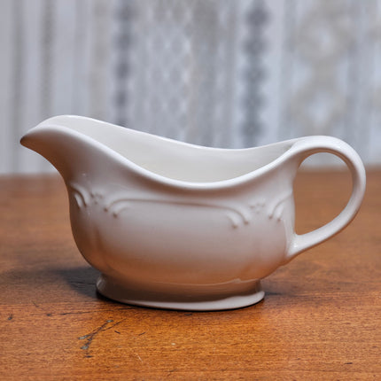 Pfaltzgraff Gazebo White Gravy Boat