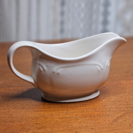 Pfaltzgraff Gazebo White Gravy Boat