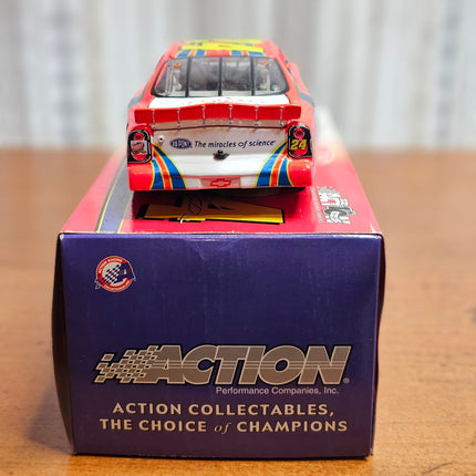 Jeff Gordon #24 DuPont 200th 2002 Chevrolet Monte Carlo Diecast Model Car 1:24