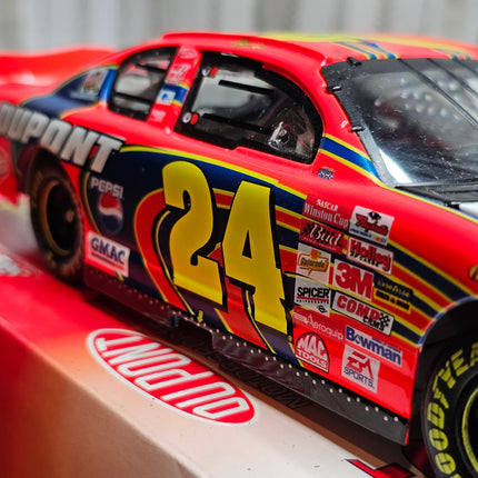 Jeff Gordon #24 DuPont 200th 2002 Chevrolet Monte Carlo Diecast Model Car 1:24