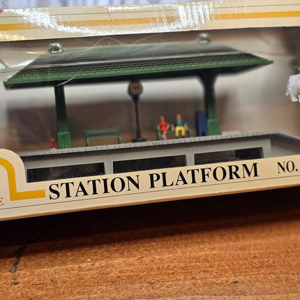 Model Power HO Scale Station Platform No. 583