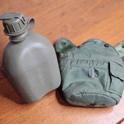 Vintage US Military 1 QT Canteen with Cover