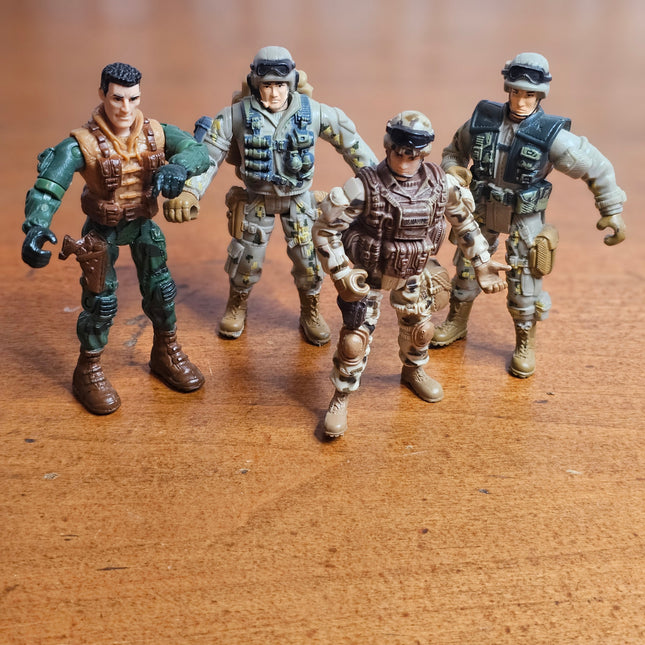 Set of 4 Military Action Figures