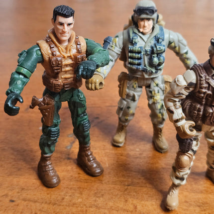 Set of 4 Military Action Figures