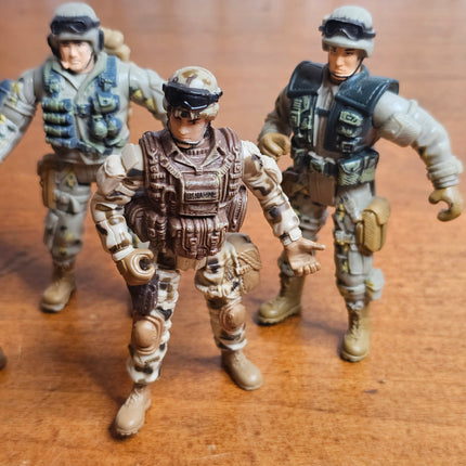 Set of 4 Military Action Figures