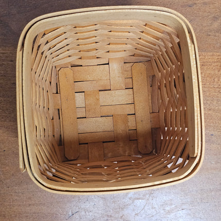 2001 Longaberger Tissue Basket