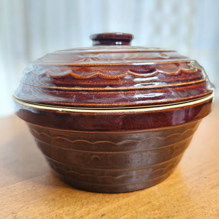 Vintage Marcrest Daisy Dot Lidded Stoneware Dutch Oven