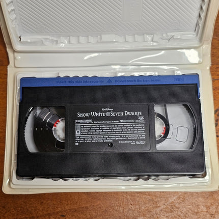 Snow White and the Seven Dwarfs Platinum Edition VHS 2001