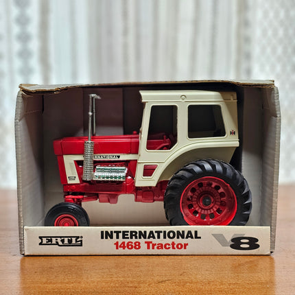 ERTL International 1468 Tractor 1/16 Scale