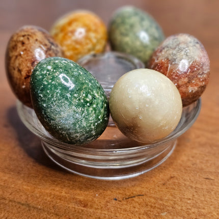 Set of 6 Vintage Alabaster Stone Eggs Made in Italy